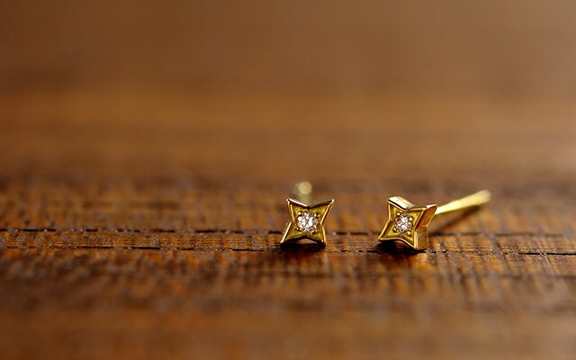 K18 diamond pierced earrings K18 ダイヤモンド　ピアス twinkle