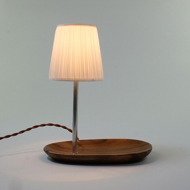 shesay シセイ ベッドサイドにぴったりな アカシアのプレート付き テーブルライト 