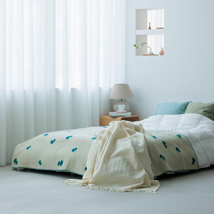 KLIPPAN クリッパン【正規取扱店】 ウール シングルブランケット CHOUCHO  スローケット 厚手 毛布 高級 おしゃれ 北欧 肩掛け ギフト プレゼント ミナペルホネン  