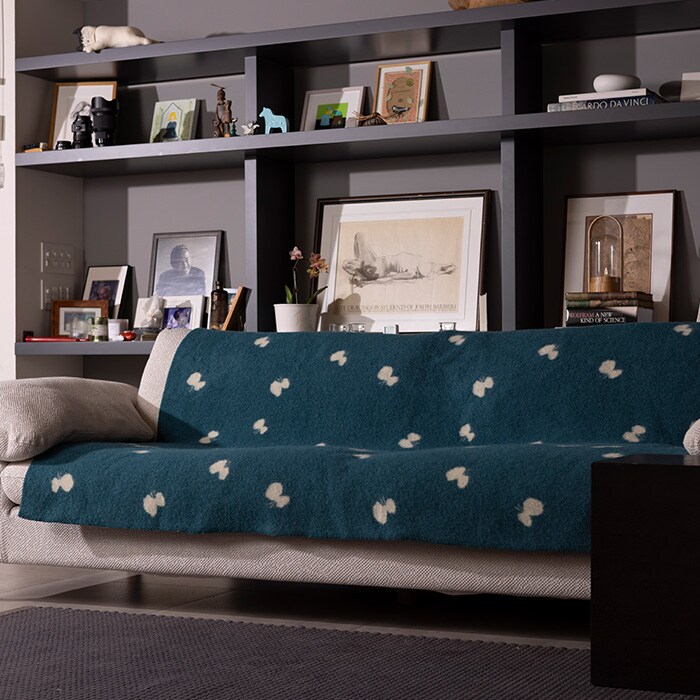 KLIPPAN クリッパン【正規取扱店】 ウール シングルブランケット CHOUCHO  スローケット 厚手 毛布 高級 おしゃれ 北欧 肩掛け ギフト プレゼント ミナペルホネン  