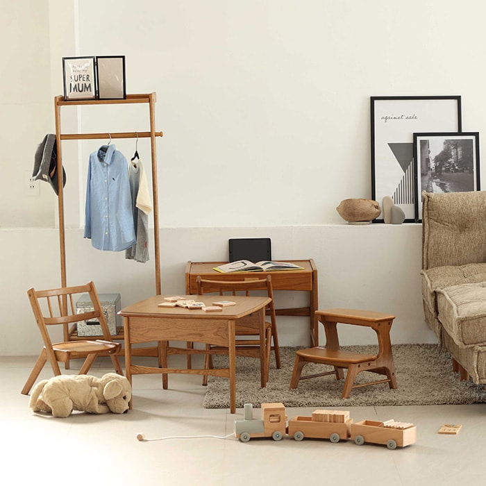 Herit. ヘリット キッズハンガーラック  子供用ハンガーラック 衣類 収納 洋服 おしゃれ シンプル 北欧 木製 ランドセル 収納 高さ調節可能 幼児 小学生 低学年 制服 おきがえ 保育園 幼稚園  