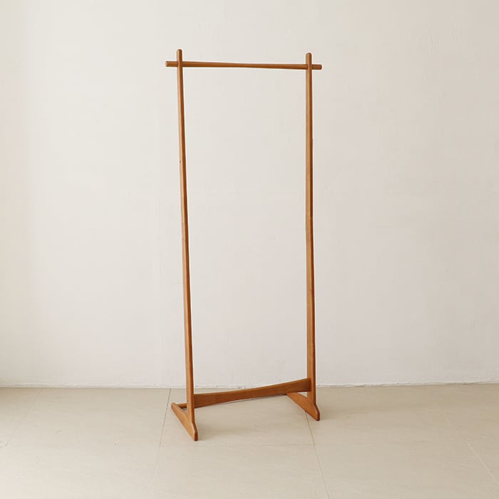 Spera ハンガーラック  洋服ラック 衣類 収納 洋服 おしゃれ シンプル 北欧 木製 スリム コンパクト 棚付き 省スペース 一人暮らし インテリア 新生活  