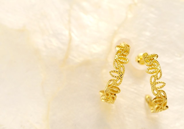 K18 pierced earrings  K18ピアス sprout hoop