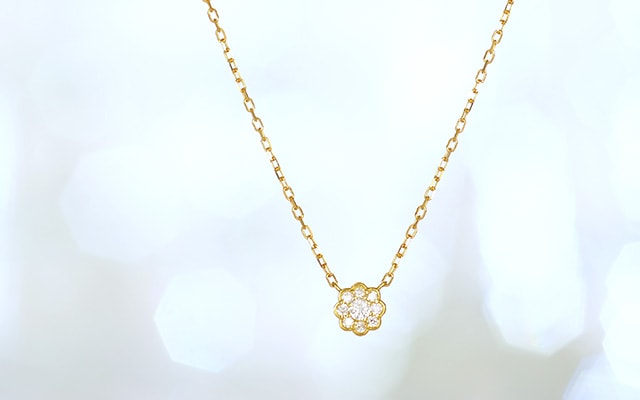 K18 diamond necklace cotton