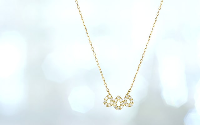 K18 diamond necklace three drops