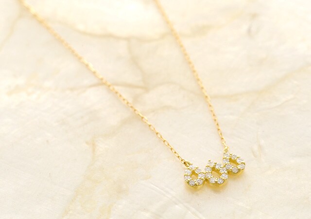 K18 diamond necklace three drops