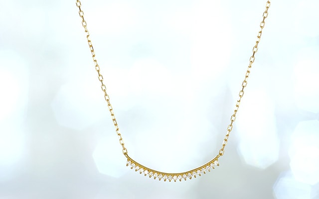 K18 diamond necklace