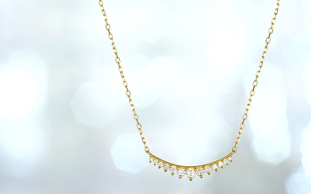 K18 diamond necklace