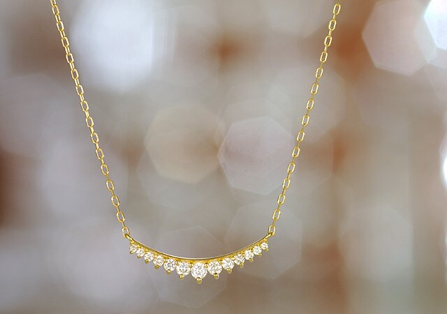 K18 diamond necklace