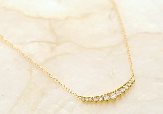 K18 diamond necklace