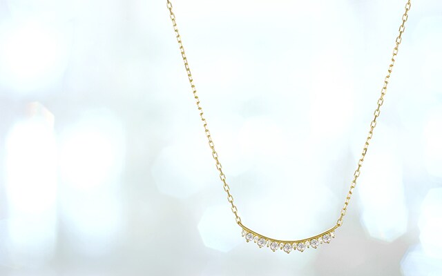 K18 diamond necklace