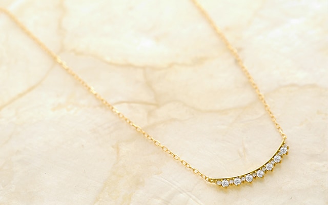 K18 diamond necklace