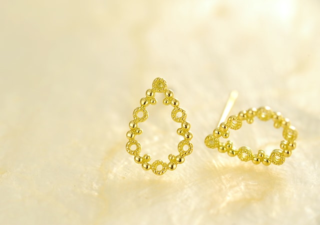K18 pierced earrings grainy drop