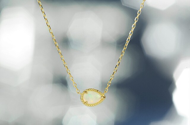 K18 opal necklace destiny point