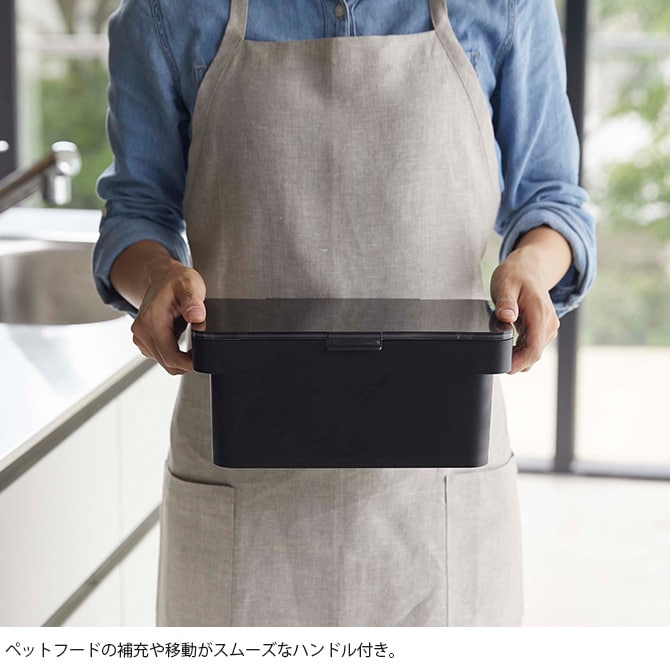 tower タワー 密閉ペットフードストッカー 1.5kg 計量カップ付き ペットフード ストッカー 保存容器 密閉 おしゃれ 北欧 計量カップ 白 黒 ペット用品