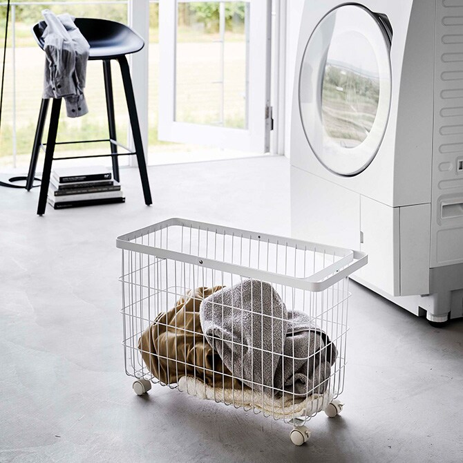 tower タワー ランドリーバスケット キャスター付き ワイド＆ロー 