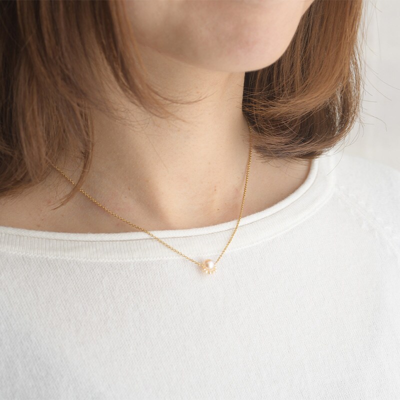 Natully ナチュリー ネックレス Tsubomi  ピンクパール ネックレス レディース 日本製 淡水パール 真珠 かわいい おしゃれ ギフト 母の日 2025 プレゼント ギフト 花以外 実用的 メッセージカード  