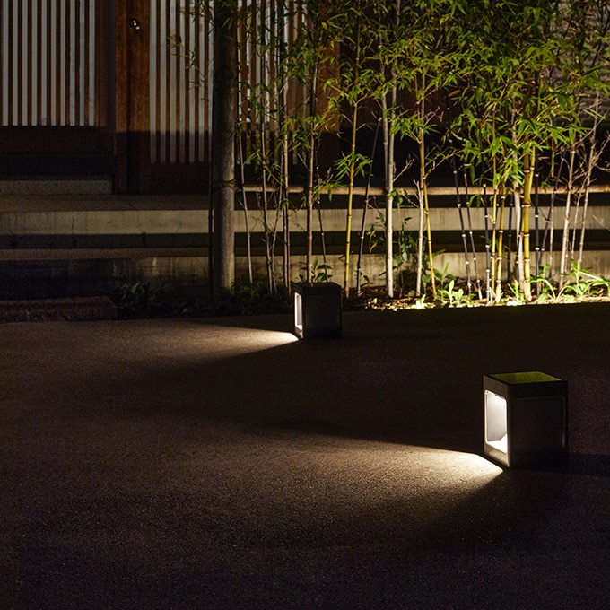 ガーデンライト ひかりノベーション 道のひかり ソーラーライト LEDライト 庭園灯 屋外 置き型 自動点灯 簡単設置 アプローチ 階段 足元 安全 庭 花壇 防犯 タカショー