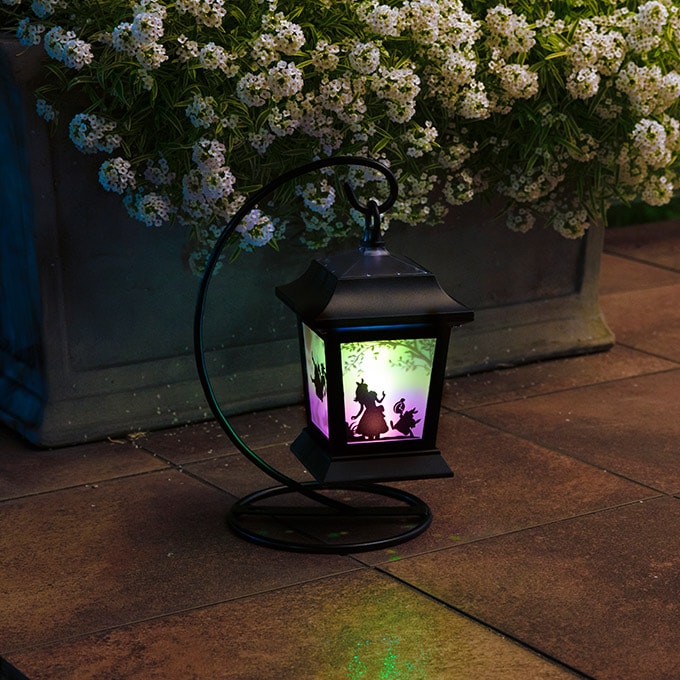 ガーデンライト 不思議の国のアリス シルエットランタン  ソーラーライト LEDライト 庭園灯 屋外 置き型 自動点灯 簡単設置 スタンド付き 足元 安全 庭 花壇 防犯 タカショー  