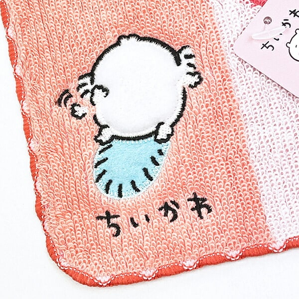 ちいかわ 運んでる タオルハンカチ ピンク
