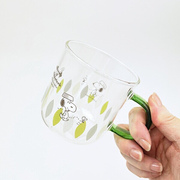 スヌーピー グリーン・リーフ カラーハンドル耐熱ガラスマグカップ コップ 日本製 SNOOPY