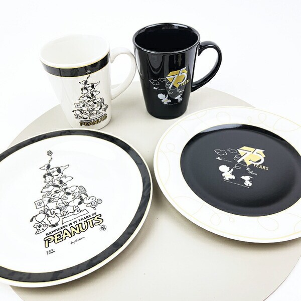 スヌーピー ピラミッド 記念プレート 食器 PEANUTS 75th 日本製 SNOOPY