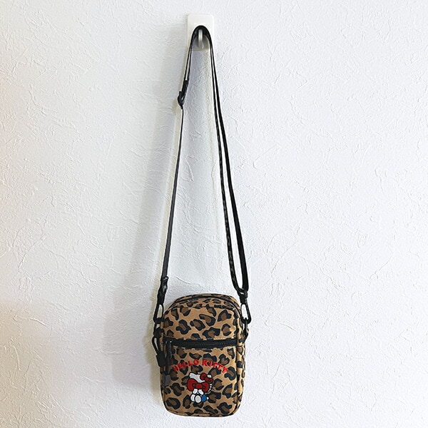 サンリオ ハローキティ 目隠し ショルダーバッグ レオパード Sanrio