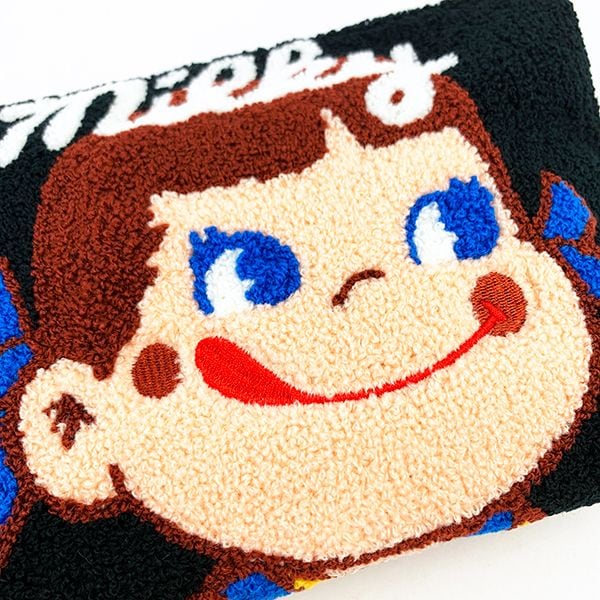 ペコちゃん ミルキー ペコちゃんさがら刺繍 ポーチ ブラック 　 　