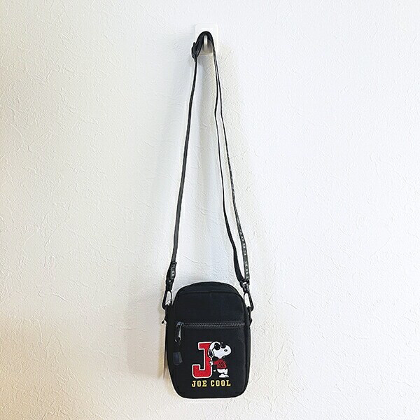 スヌーピー ジョークール 縦型ショルダーバッグ ブラック SNOOPY