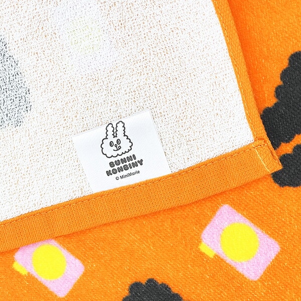 バニーコンビニ クロくんとカメラ フェイスタオル