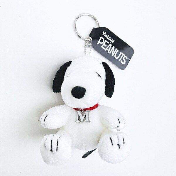 スヌーピー 『M』 座り イニシャルマスコット ぬいぐるみ SNOOPY