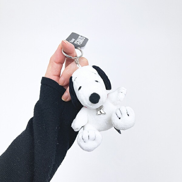 スヌーピー 『R』 座り イニシャルマスコット ぬいぐるみ SNOOPY