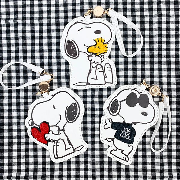 スヌーピー ダイカットリールパス ハグ パスケース リール付き 定期入れ ICカードケース 通勤 通学