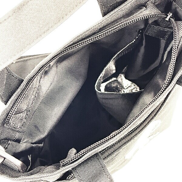 スヌーピー ミニ ボトルインショルダー 座り ショルダーバッグ かばん ブラック SNOOPY