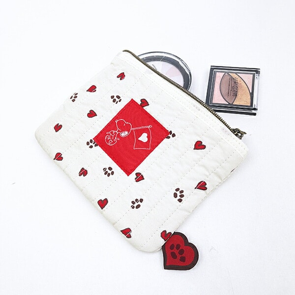 スヌーピー 足跡ハート キルティングポーチ SNOOPY