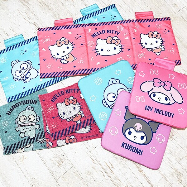 サンリオ ハローキティ カーフリーシートクッション (ころころシート) カー用品 Sanrio