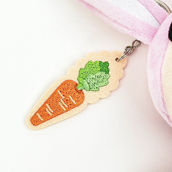 クレヨンしんちゃん うさぎ なりきりアニマル刺繍チャームつきぬいぐるみキーリング ぬいぐるみ
