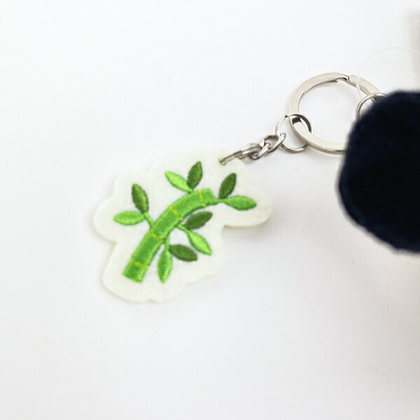 クレヨンしんちゃん ぱんだ なりきりアニマル刺繍チャームつきぬいぐるみキーリング ぬいぐるみ