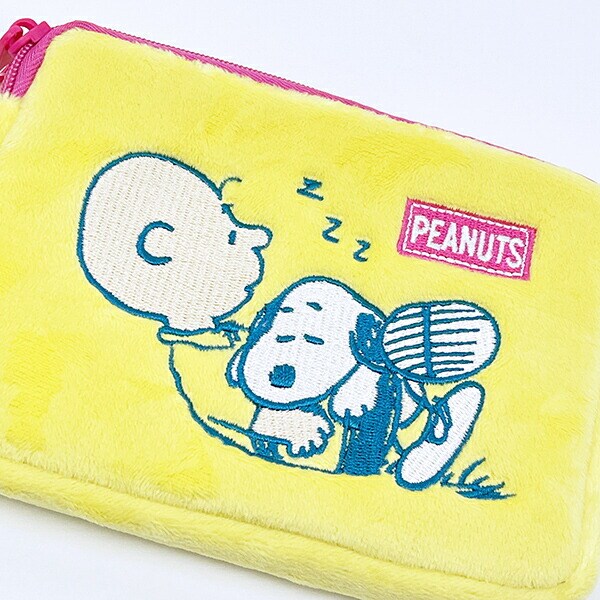 スヌーピー チャーリー・ブラウン ミニティッシュポーチ付きパスケース  SNOOPY