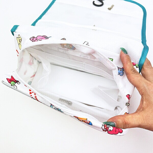 サンリオキャラクターズ × SWIMMER(スイマー) トラベルポーチ (ホワイト) 旅行 Sanrio