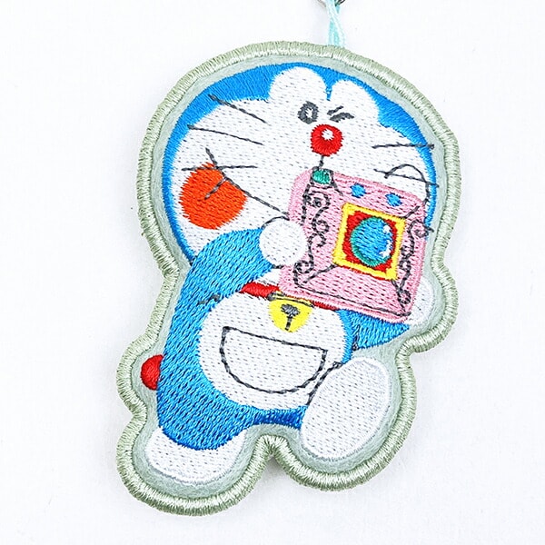 ドラえもん きせかえカメラ 刺繍マスコットキーチェーン