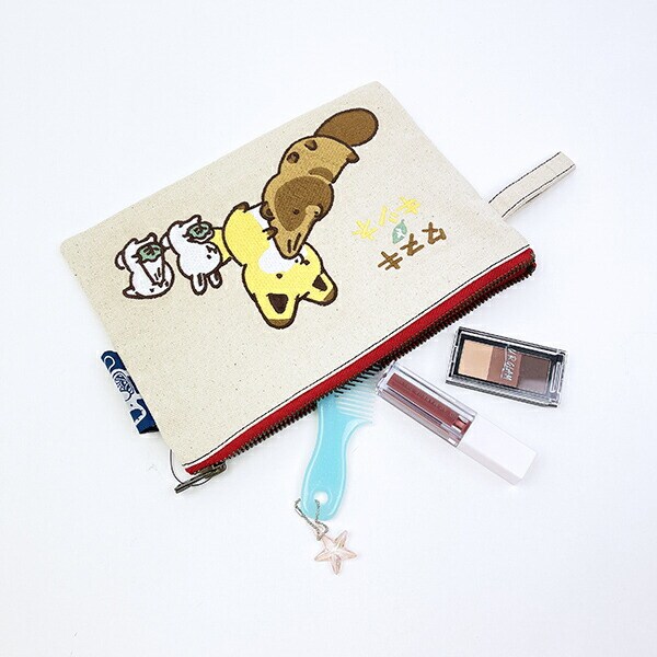 タヌキとキツネ 刺繍ポーチ