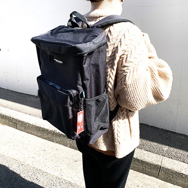 オサムグッズ リュック スクエア ホワイトロゴ リュック バッグ 通学 旅行 学校