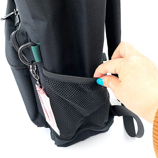 オサムグッズ リュック スクエア ホワイトロゴ リュック バッグ 通学 旅行 学校