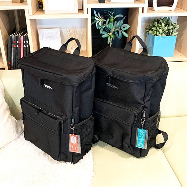 オサムグッズ リュック スクエア グレーロゴ リュック バッグ 通学 旅行 学校