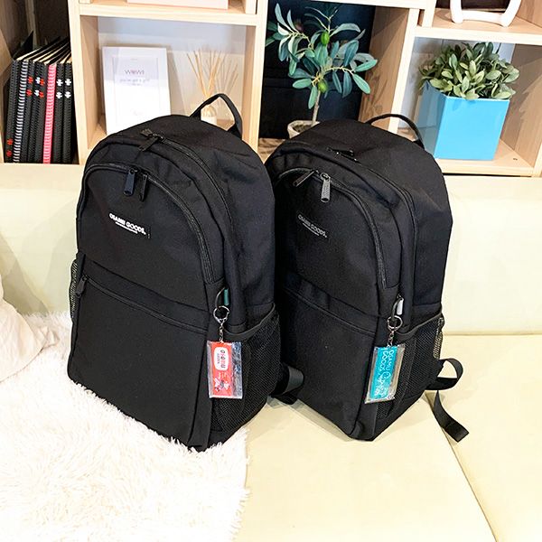 オサムグッズ リュック ラウンド グレーロゴ リュック バッグ 通学 旅行 学校