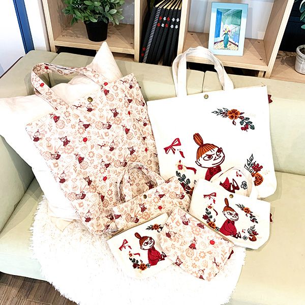 ムーミン ピクニック刺繍帆布 ポーチ 小物入れ (M)