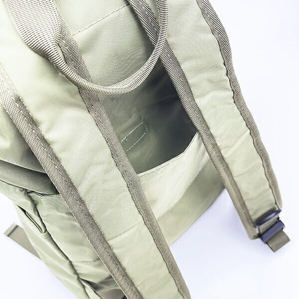 ムーミン スナフキン 折りたたみリュック カーキ バッグ MOOMIN