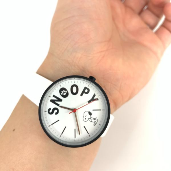 peanuts スヌーピー タイポレザーウォッチ　gy 腕時計　アクセサリー グレー グッズ 日本製