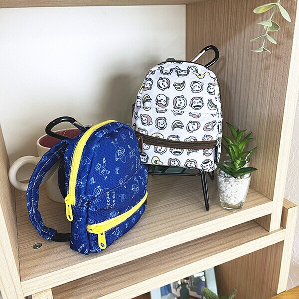 おさるのジョージ  リュック型ポーチ フェイス ホワイト